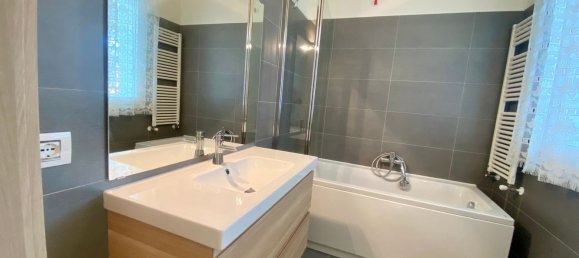 3 bedrooms Apartment in Venice, Italy No. 378970 4