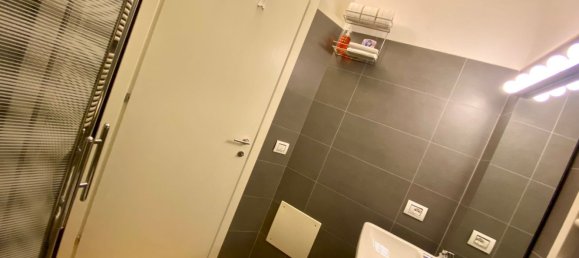 3 bedrooms Apartment in Venice, Italy No. 378970 8