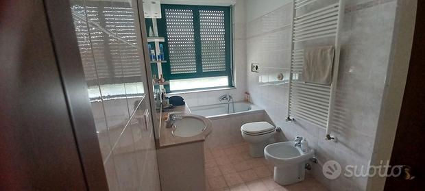 2-salle Appartement à Caronno Pertusella, Italy No. 276740
