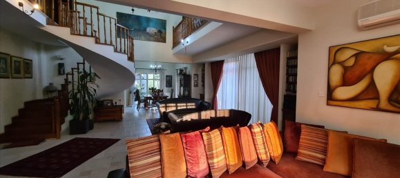 4 bedrooms Villa in Limassol, Cyprus No. 12931 2