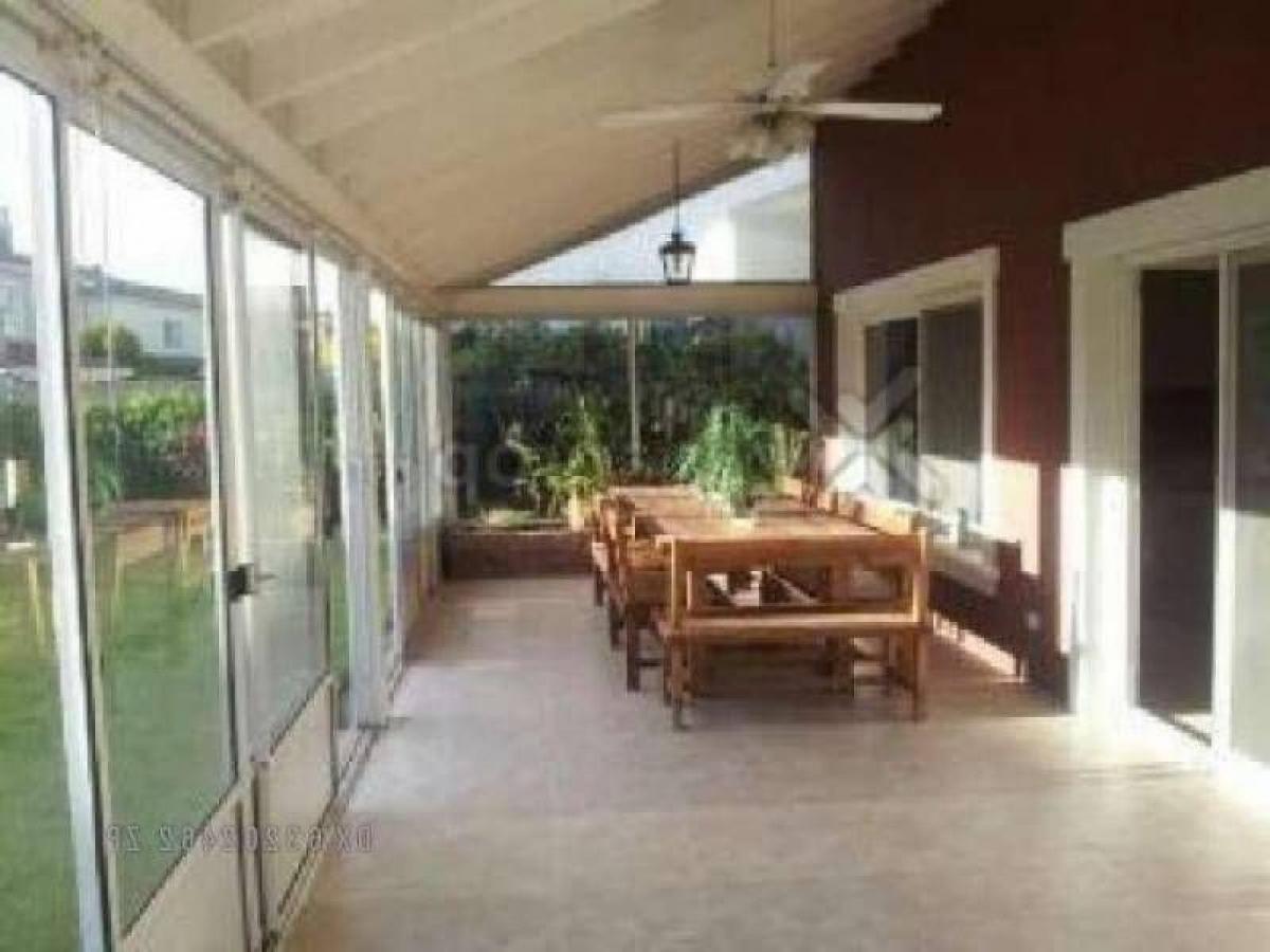 3 bedrooms House in Tigre, Argentina No. 20226