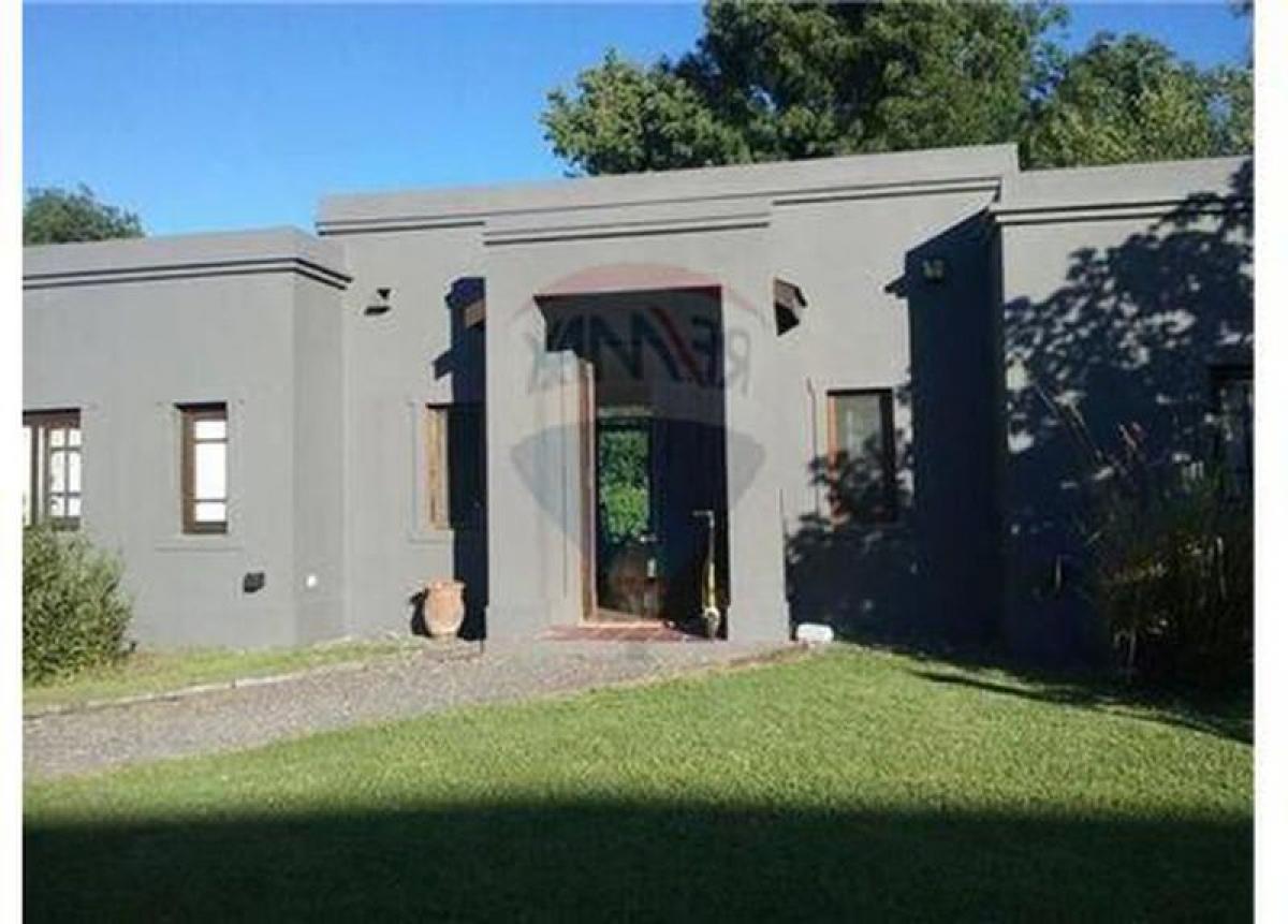 2 bedrooms House in Escobar, Argentina No. 221