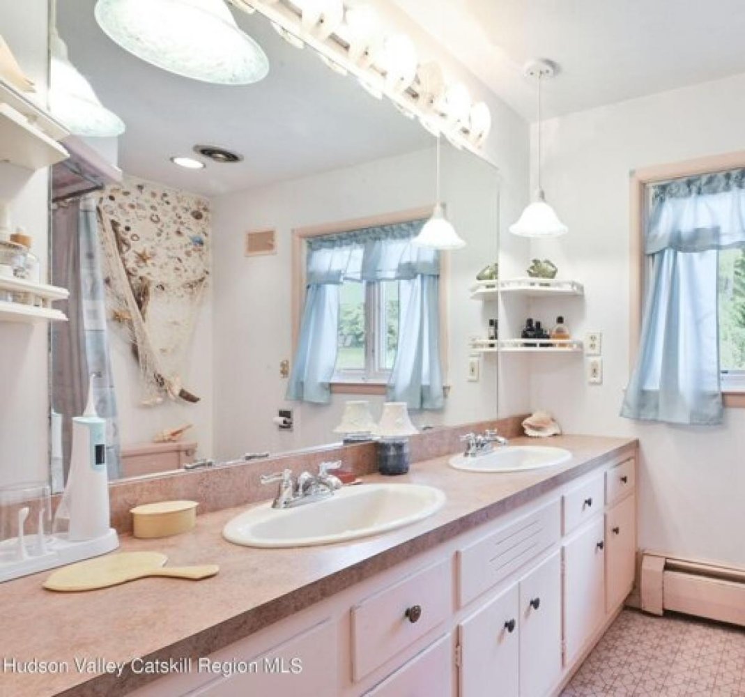 Дом с 4 спальнями в Кингстон, США № 395306