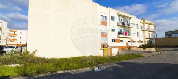 232m² Land in Marinha Grande, Portugal No. 57912 5