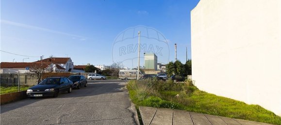 232m² Land in Marinha Grande, Portugal No. 57912 7