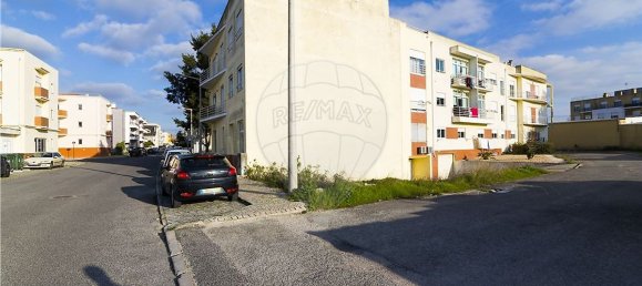 232m² Land in Marinha Grande, Portugal No. 57912 4