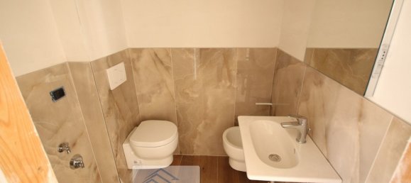 3 rooms Apartment in Alba, Italy No. 111793 7