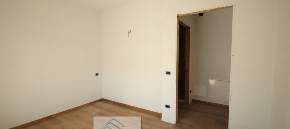 3 rooms Apartment in Alba, Italy No. 111793 13