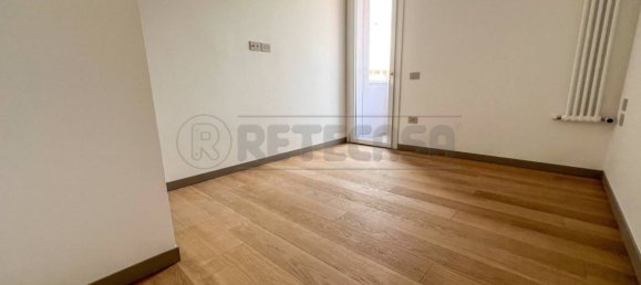 2 bedrooms Apartment in Udine, Italy No. 292397 12