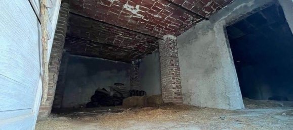 10-Zimmer Haus in Cinzano, Italy, Nr. 145221 8