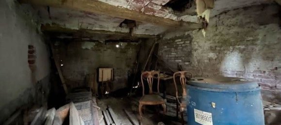 10-Zimmer Haus in Cinzano, Italy, Nr. 145221 9