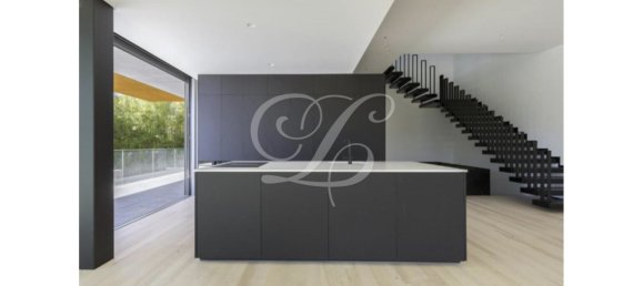 5 bedrooms Villa in Cascais, Portugal No. 170730 14