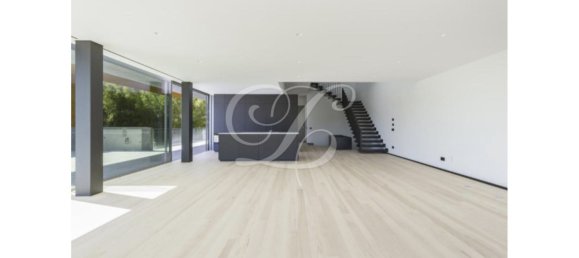 5 bedrooms Villa in Cascais, Portugal No. 170730 10