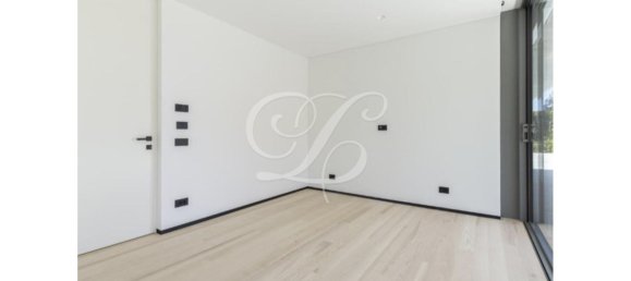 5 bedrooms Villa in Cascais, Portugal No. 170730 20