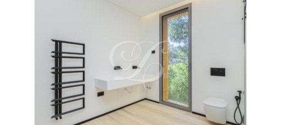 5 bedrooms Villa in Cascais, Portugal No. 170730 19