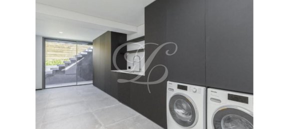 5 bedrooms Villa in Cascais, Portugal No. 170730 32