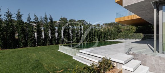 5 bedrooms Villa in Cascais, Portugal No. 170730 6