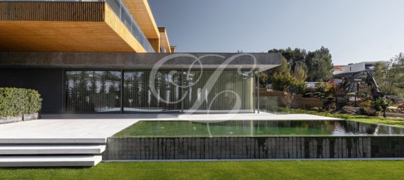 5 bedrooms Villa in Cascais, Portugal No. 170730 2