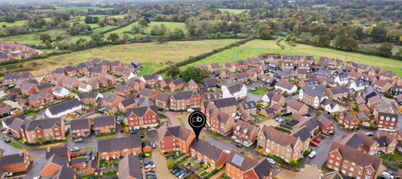 2 bedrooms House in Horley, United Kingdom No. 989 12