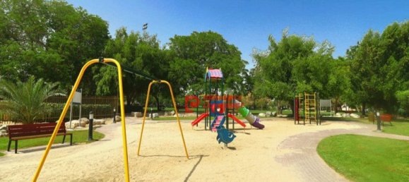 Квартира с 2 спальнями в The Gardens, ОАЭ № 42604 12