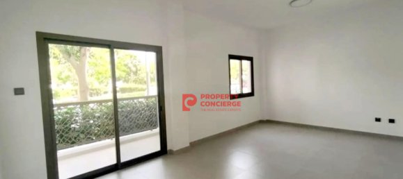 Квартира с 2 спальнями в The Gardens, ОАЭ № 42604 7