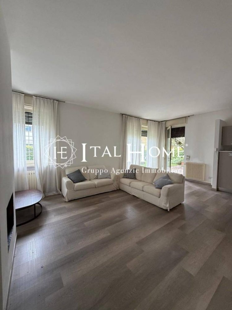 2 غرف نوم شقة في Salò, Italy رقم 335957