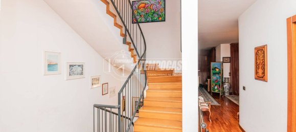 4 bedrooms Apartment in San Donato Milanese, Italy No. 279095 8