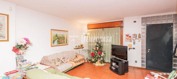 4 bedrooms Apartment in San Donato Milanese, Italy No. 279095 5