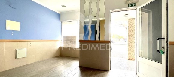 49m² Commercial property in Barreiro, Portugal No. 154562 8