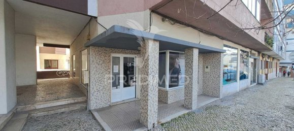 49m² Commercial property in Barreiro, Portugal No. 154562 3
