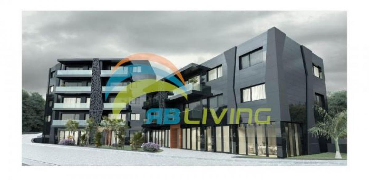 50m² Shop in Funchal, Portugal No. 1833