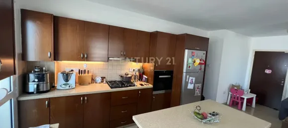 3 bedrooms Apartment in Limassol, Cyprus No. 5826 2