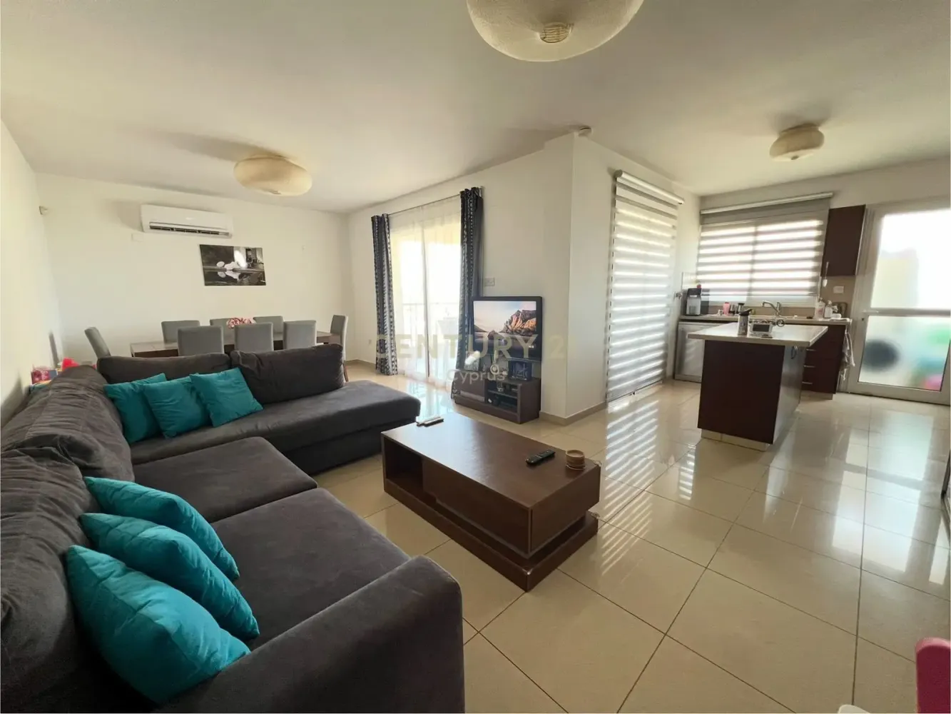 3 bedrooms Apartment in Limassol, Cyprus No. 5826