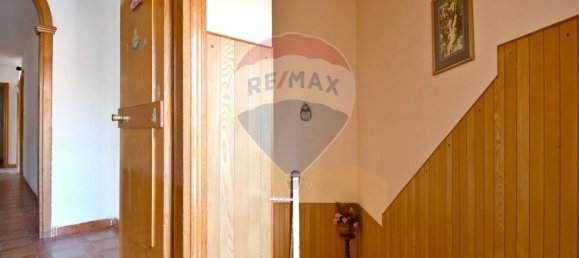 6 rooms Apartment in Macomer, Italy No. 361996 3