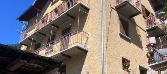 Casa de 7 habitaciónes en Cervatto, Italy No. 270341 3