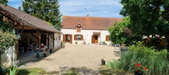 5 bedrooms House in Romorantin-Lanthenay, France No. 79063 8