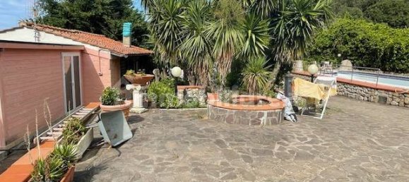 4 bedrooms Villa in Portoferraio, Italy No. 285089 4
