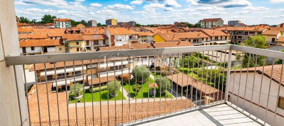 3 rooms Apartment in Villastellone, Italy No. 301188 8