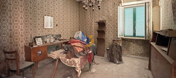 6 rooms House in Santa Marinella, Italy No. 72723 3