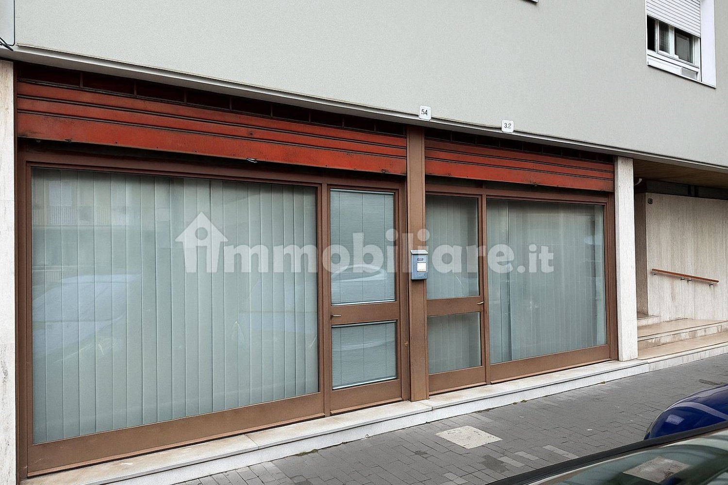 2-Zimmer Gewerbliche Immobilie in Udine, Italy, Nr. 292146