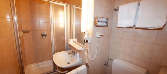 100 rooms Hotel in Cham, Germany No. 259135 17