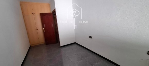 Apartamento de 4 dormitorios en Viladecans, Spain No. 139240 12