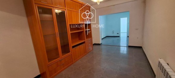 Apartamento de 4 dormitorios en Viladecans, Spain No. 139240 5