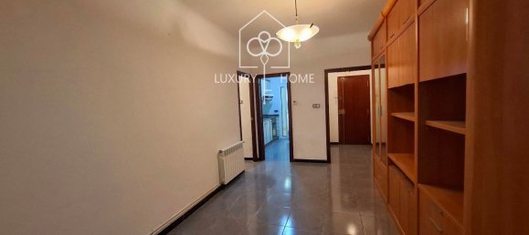 Apartamento de 4 dormitorios en Viladecans, Spain No. 139240 7