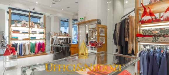 116m² Commercial property in Milan, Italy No. 333264 13