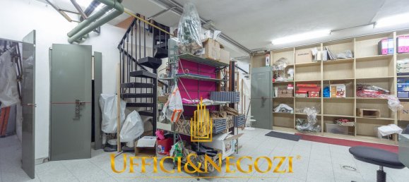 116m² Commercial property in Milan, Italy No. 333264 8