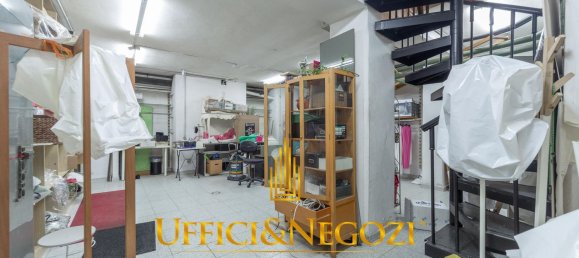 116m² Commercial property in Milan, Italy No. 333264 4