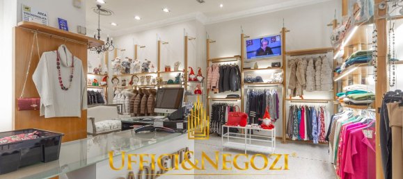 116m² Commercial property in Milan, Italy No. 333264 24