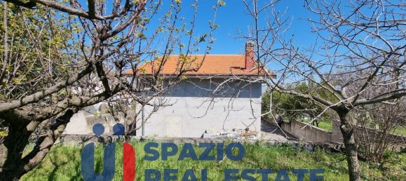 Casa de 4 habitaciónes en Guardiagrele, Italy No. 35043 39