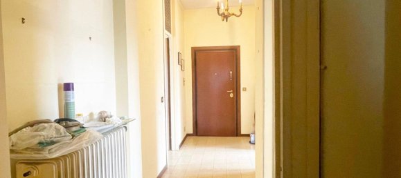 Apartamento de 8 dormitorios en Mantua, Italy No. 363438 8